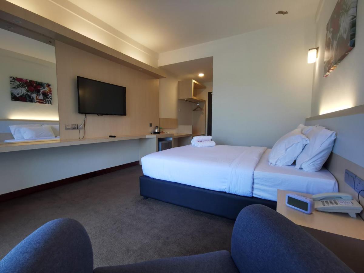 Serdang Lake View Resort Sungai Kechil Eksteriør bilde