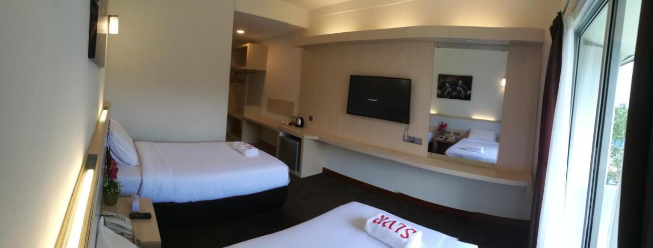 Serdang Lake View Resort Sungai Kechil Eksteriør bilde