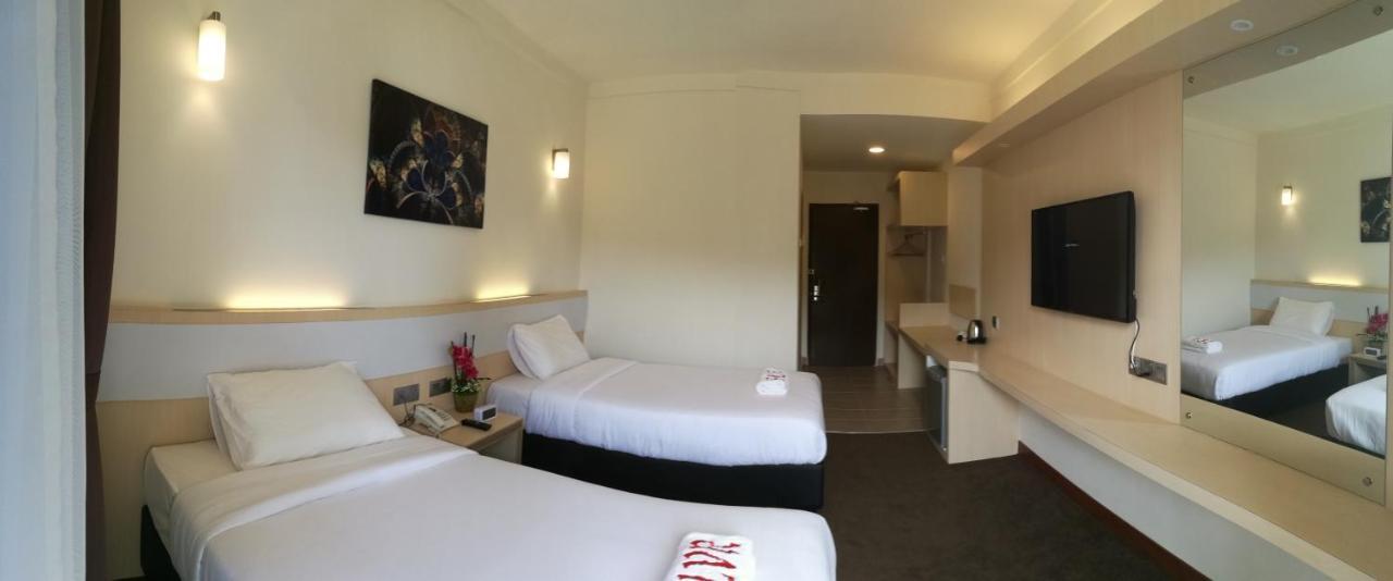 Serdang Lake View Resort Sungai Kechil Eksteriør bilde